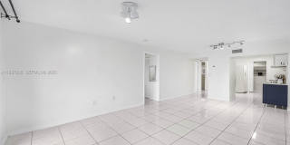 18001 N Bay Rd Gallery 9
