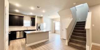 5000-5002 Villas Drive Gallery 6