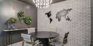 The Tomlin Gallery 18