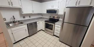 Adorable 1st Floor Condo 2 Bed / 1 Bath in South Manchester with Heat, Hot Water and Parking Included! - $1,995/mo Gallery 3