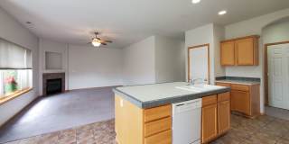 Beautiful South Richland 3-Bedroom Rambler with Open Floor Plan & Spacious Primary Suite! Gallery 6