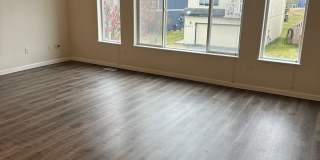 2 Bedroom/2 Bath House Convenient Location Gallery 1