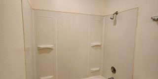 #410 OAK MANOR Gallery 32