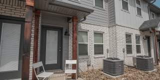2 bedroom 2.5 bath home located in Fayetteville, AR Gallery 18