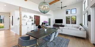 Fully Furnished 4-Bedroom Tetherow Home | Hot Tub + Home Services Included Gallery 23