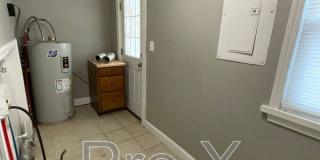 502 W. 9th St. Gallery 15