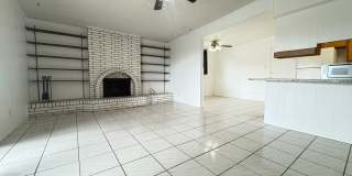 EASTSIDE HOME WITH A SWIMMING POOL Gallery 8