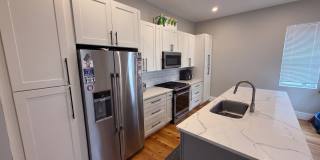Modern Rental - South Side Gallery 6