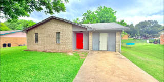 Spacious 3/1.5 Home for Rent! Gallery 1