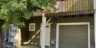 Nice 2 bed/2bath Townhome Located in White City Gallery 1