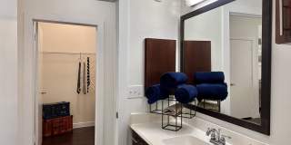 1800 Broadway Gallery 27