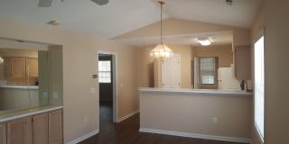 3rd Floor 2 Bedroom in River Oaks Gallery 1