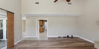 16540 Wagon Wheel Gallery 16