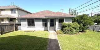 4 Bed House - North of UT Campus Gallery 21
