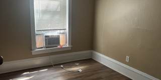 716 Pearl Street Gallery 12