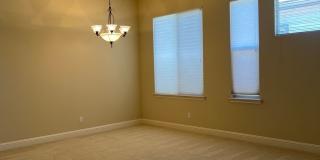 BEAUTIFUL 4 BEDROOM, ONE STORY HOUSE IN LINCOLN! Gallery 5