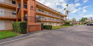 5020 BRITTANY DRIVE S Gallery 2