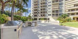 2900 NE 14th Street Causeway unit: 514 Gallery 30
