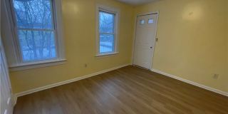 318 Kellog Street Gallery 13