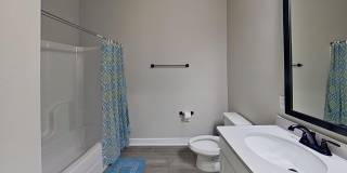 3/2 fully fenced home in Lafayette Landing Gallery 16