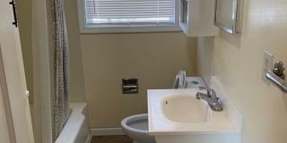 Two bedroom 1 bath Gallery 11