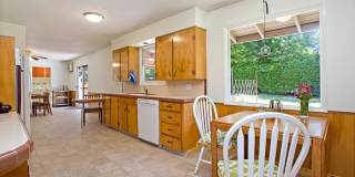 East Medford Ranch Home on large lot!  | Available Mid-July Gallery 6