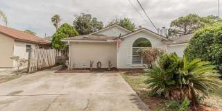 1067 HIBISCUS Street Gallery 1