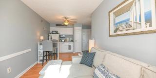 32 Ashworth Ave # 418 Gallery 8