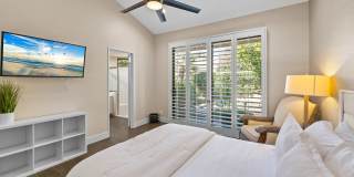 80504 Pebble Beach Gallery 31