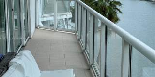 5900 Collins Avenue Gallery 3