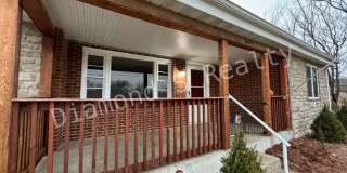 Gorgeous 2 Bedroom Home Available Early July - Great Location! Gallery 3