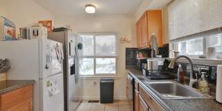 5br,1.5ba, FREE off-street parking, huge front porch, central AC, big backyard, recently remodeled, FREE washer/dryer  & 1 min walk to High St. Gallery 19