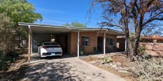 3bed & 2bath - BRAND NEW AC - Must See Home Historic Barrio Hollywood- Gallery 3