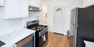 Brand New Renovation, 2bed/1bath Apartment in Historic Ravenswood Manor Neighborhood Gallery 11