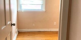 Stunning 3-Bedroom Townhome in East Oak Lane! Available NOW! Gallery 30
