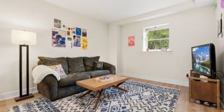 Beautiful apartment less than 1 mile from Brightleaf Square! Utilities Included! Gallery 12