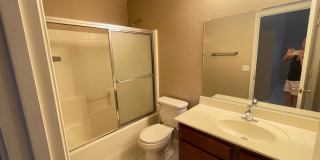 4 Bedroom, 2 Bath New paint and flooring Gallery 15