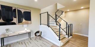 Luxurious Coastal Living: Fully Remodeled 3-Bed, 3.5-Bath with Ocean Views in Sea Point Gallery 45