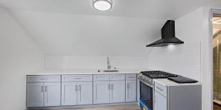 170 SUNSET AVE Gallery 4