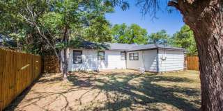 Spacious 4 Bed 2 Bath with Big Backyard Gallery 26