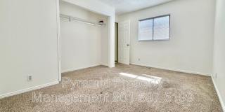 8758 S Oakwood Park Circle Gallery 6