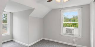 4 Bedroom/1 Bathroom Home with Fenced Yard Available in SE Roanoke! Gallery 27