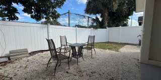 980 SW 76th Ave Gallery 1