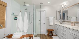 Coastal Retreat in La Costa - Spacious Home with Backyard Oasis Gallery 13