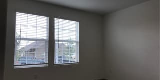 Conveniently Located 4 Bed / 2 Bath Hutto Home Gallery 16