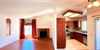 Beautiful 2-bed, 2-bath upper level Condo in West Hills Beautiful 2-bed, 2-bath upper level Condo in West Hills Gallery 1