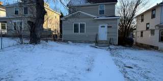 Large 6 Bed Single Family Home in MPLS! Gallery 32