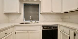 Updated Large 3 bedroom 2 bathroom home Gallery 17