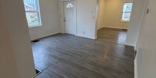 41 South Oakley Avenue Gallery 22