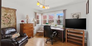 33 Beryl Street Gallery 32